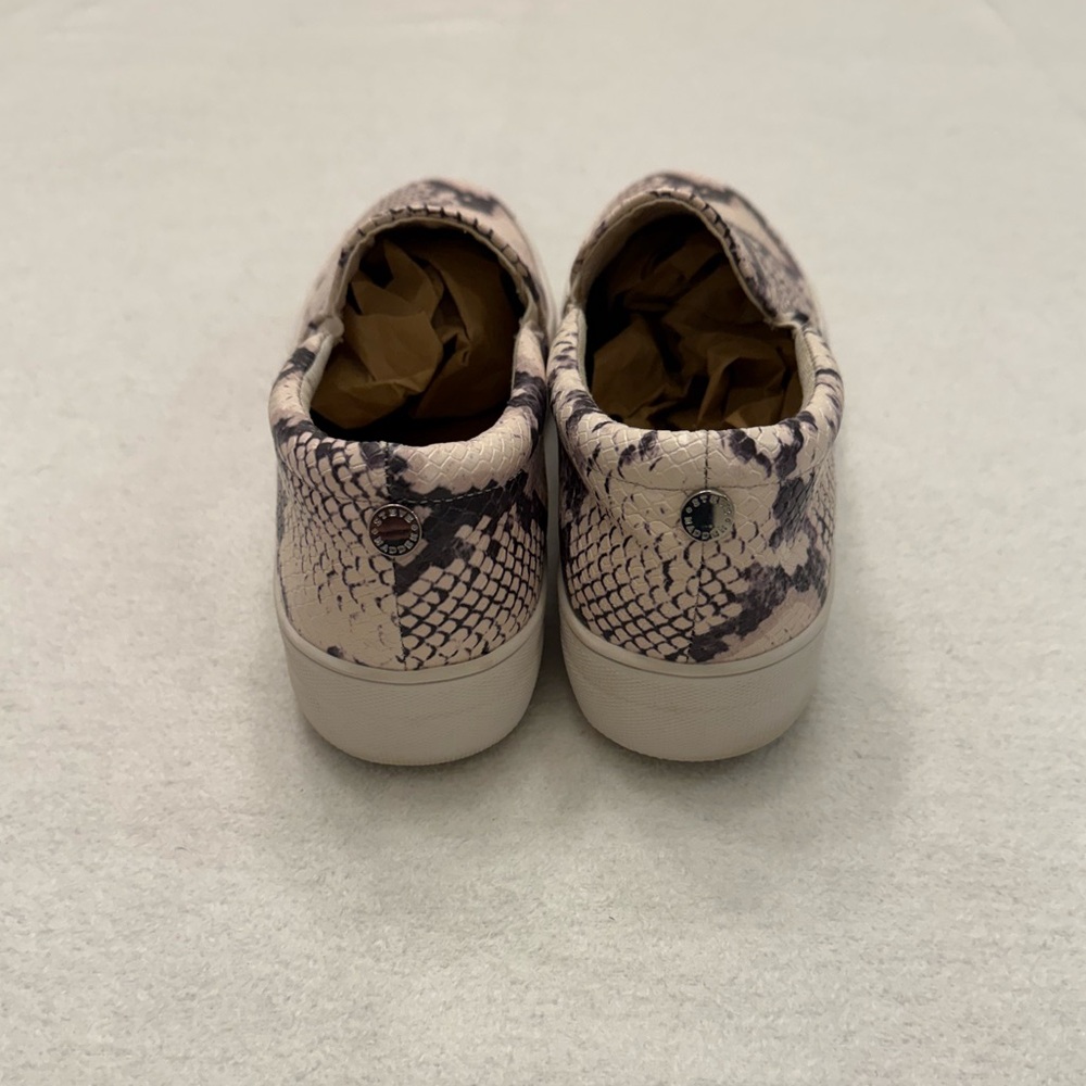 Steve Madden Snakeskin Slip On Platform Sneakers Casual Comfort Women’s 9.5M - Picture 4 of 7